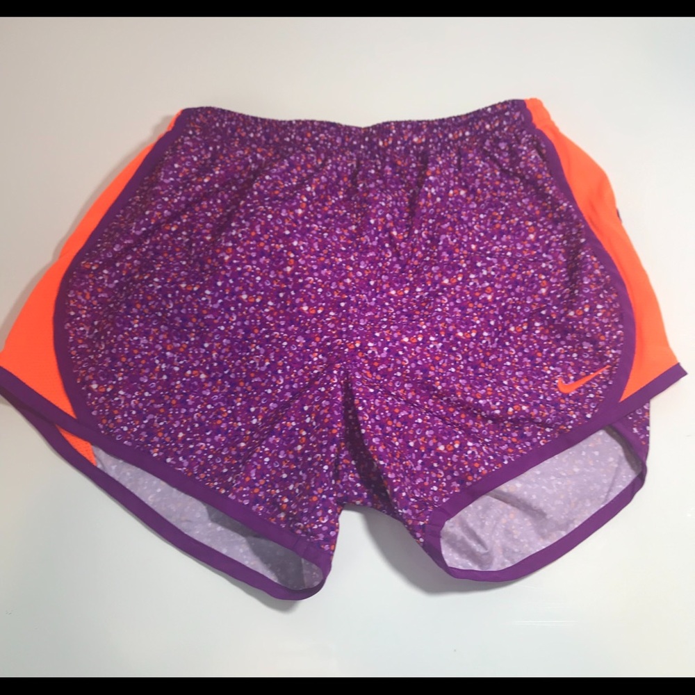 Girls Large Purple and Orange Nike shorts EUC
